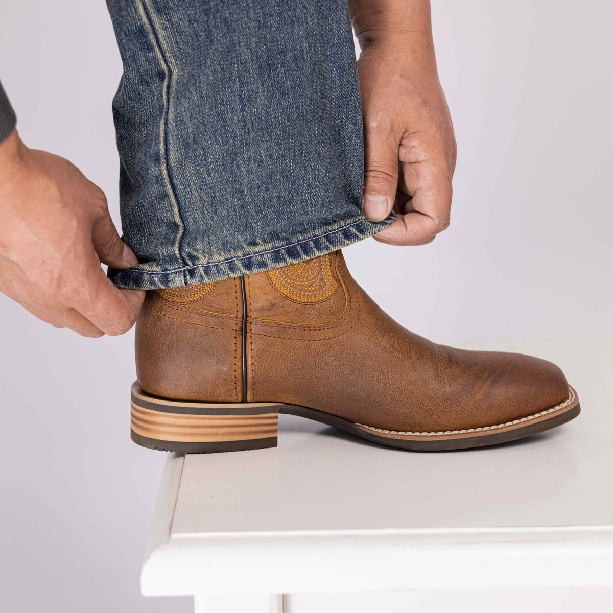 Cowboy Boots for Men Full-Grain Cowhide Square Toe Western Boot Q299688