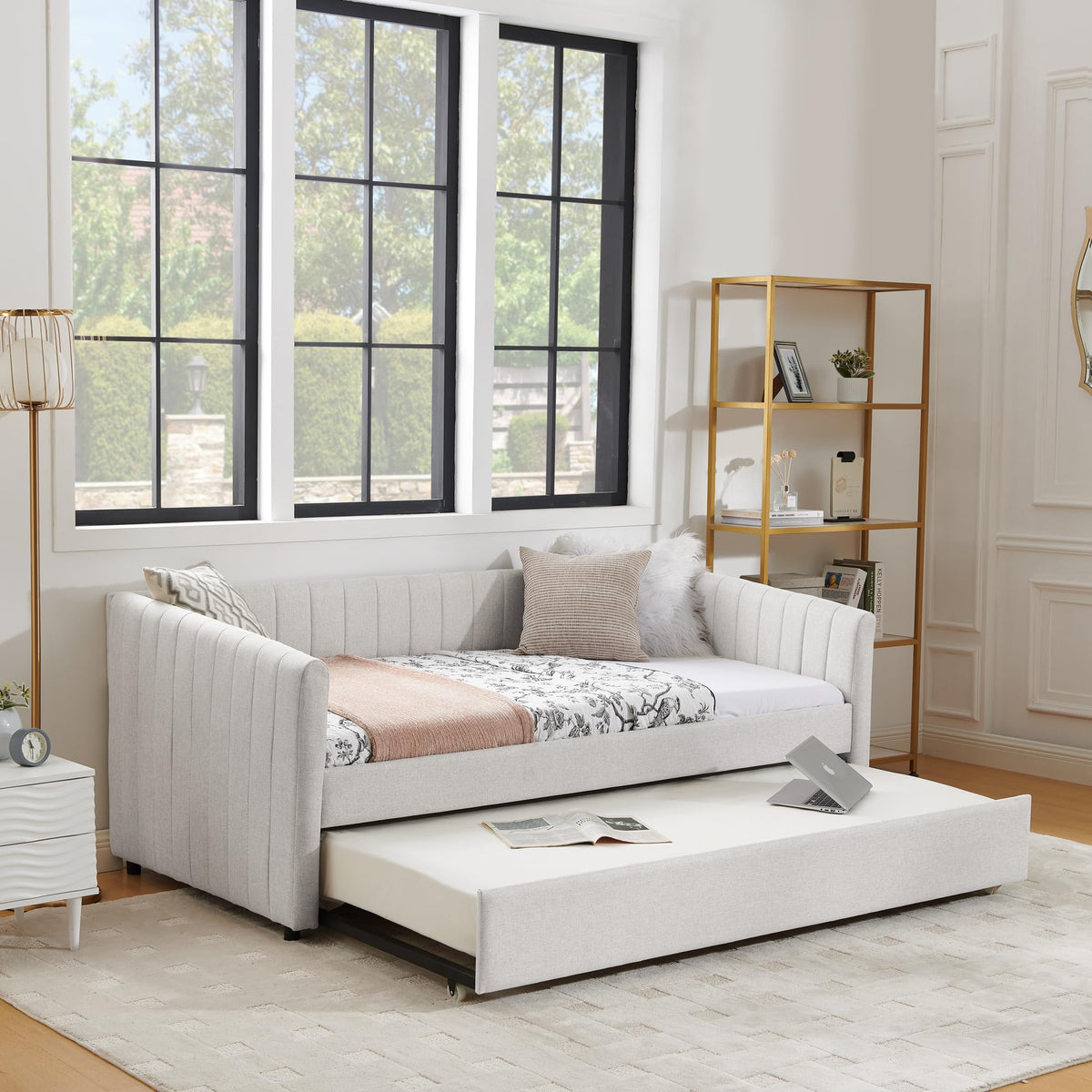 Twin Size Upholstered Linen Daybed with Trundle M19331